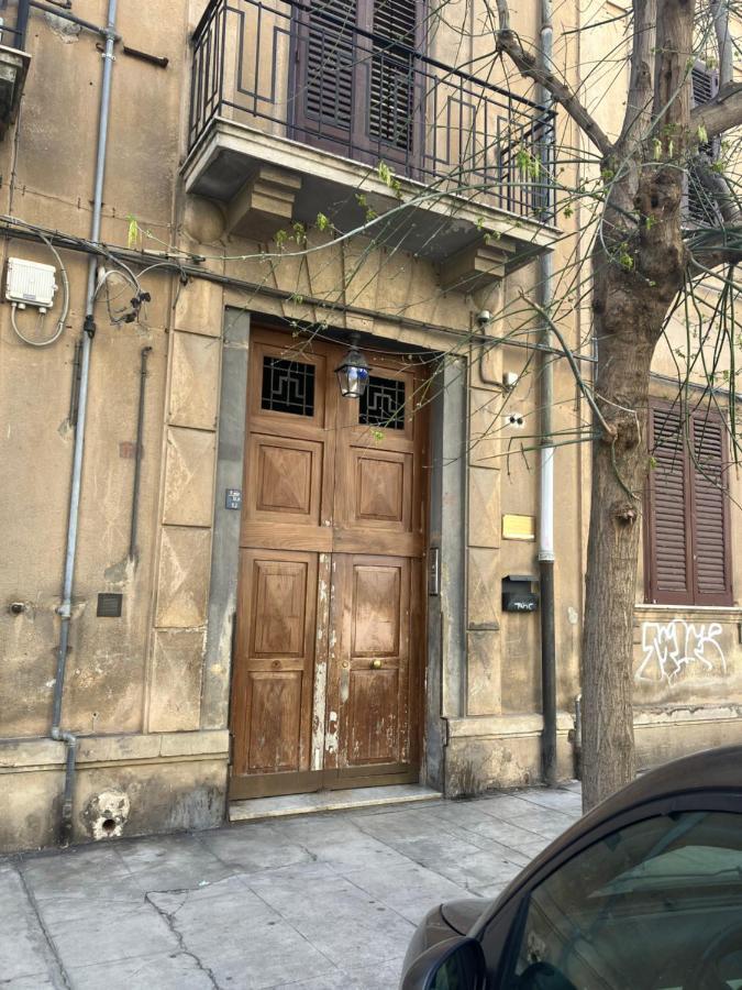 A Casa Da Carlo Apartment ปาแลร์โม ภายนอก รูปภาพ